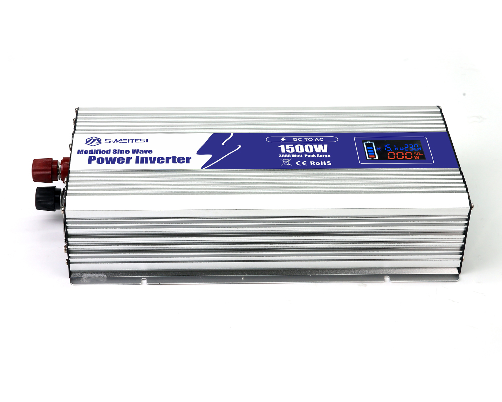 摆摊创业好拍档：1500W 带屏修正波逆变器，电量状态尽在掌握