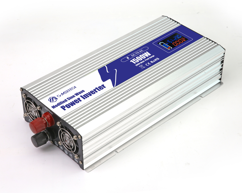摆摊创业好拍档：1500W 带屏修正波逆变器，电量状态尽在掌握